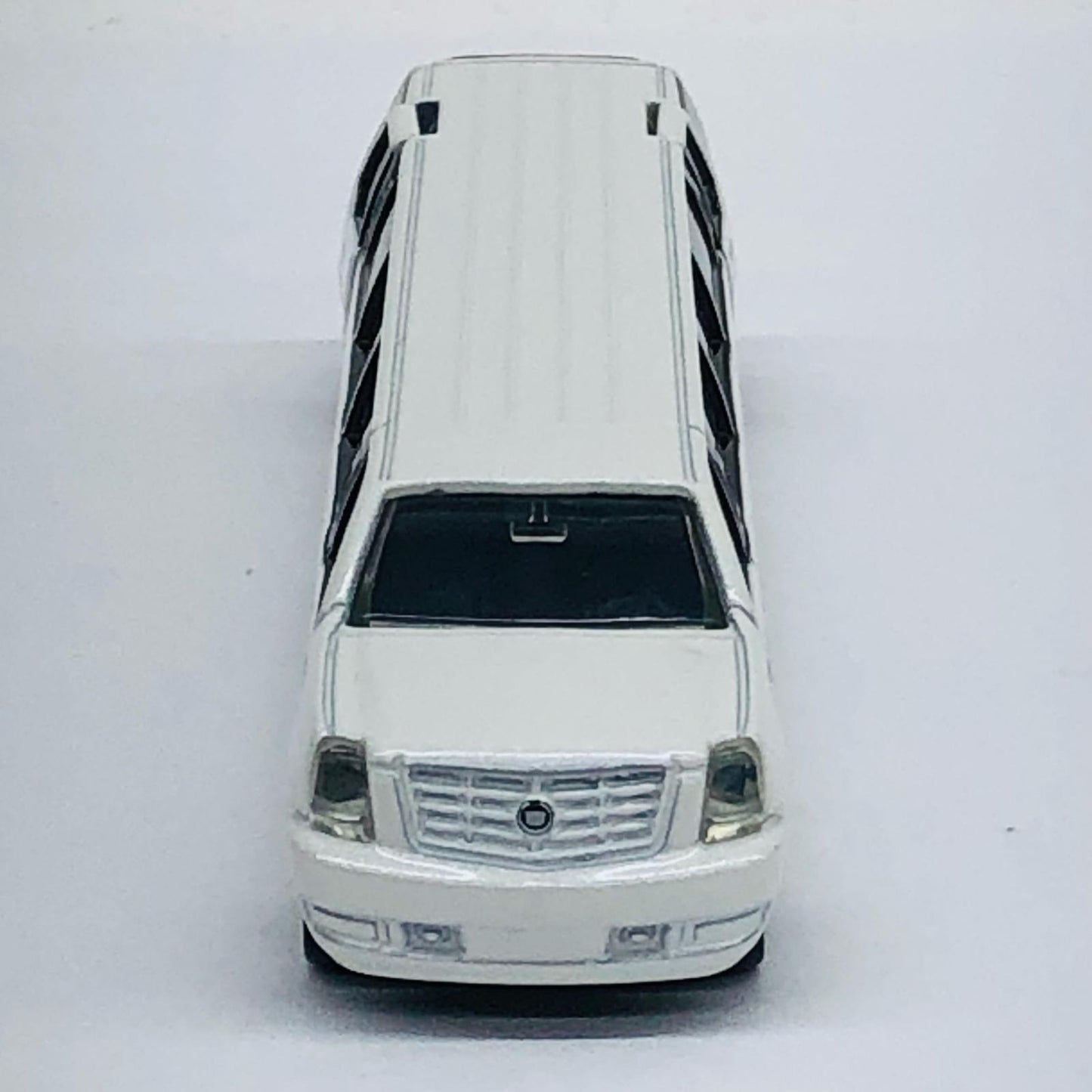 Cadillac Escalade "Long Type Tomica No. 136"