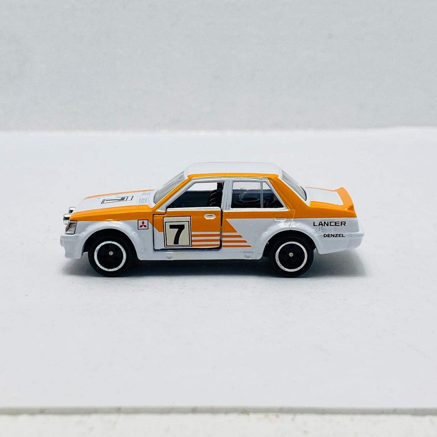 1/60 Mitsubishi Lancer Turbo #7 (White x Orange) "Tomica Museum Race Car Hall M-21"