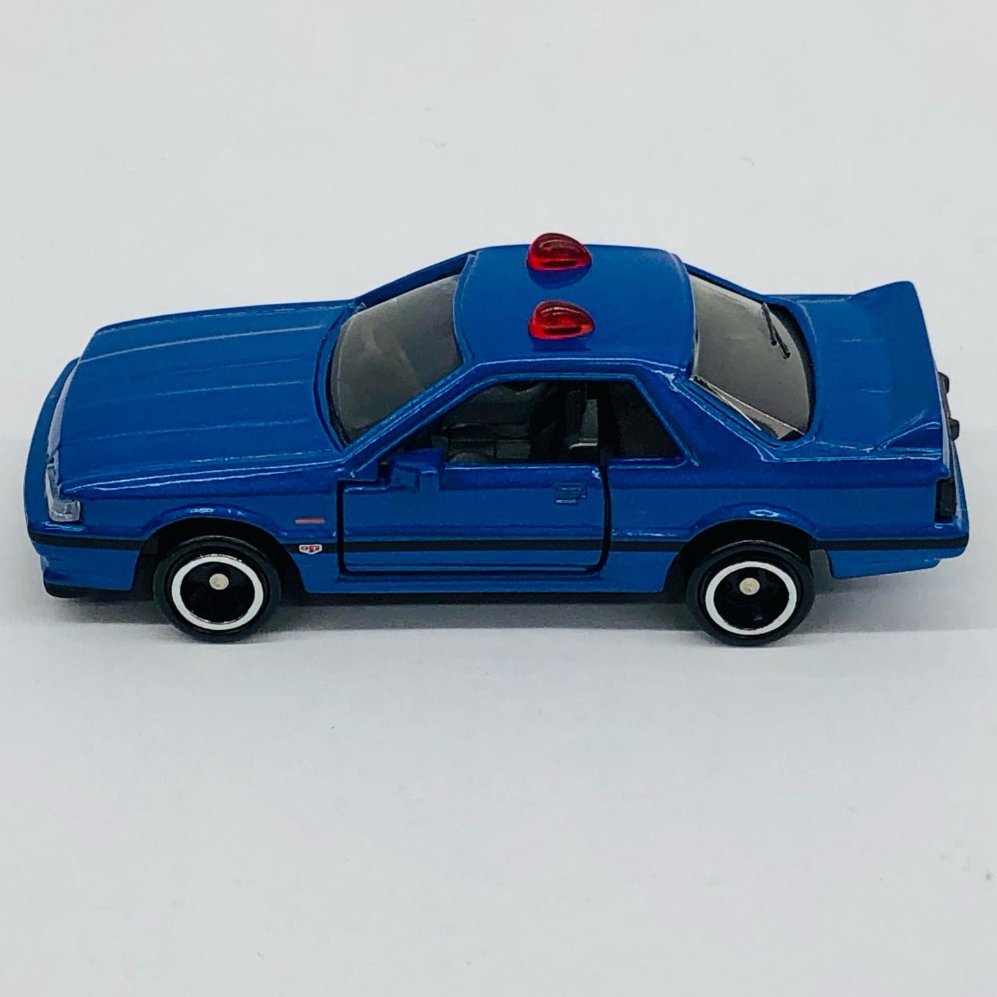 1/65 Nissan Skyline GT-R R-31 Undercover Patrol Car (Blue) "Tomica Kuji V (5) No. 20"