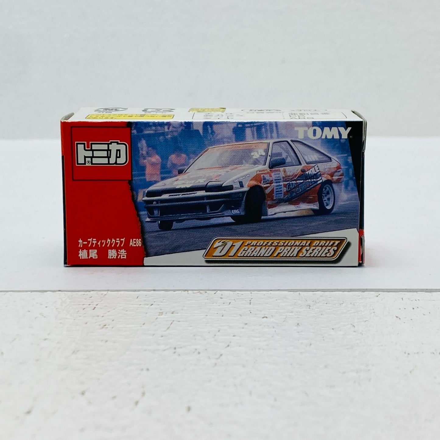 1/61 Toyota Sprinter Trueno AE86 Car Boutique Club Ueo Katsuhiro (White x Black x Red) "Tomica D1 GRAND PRIX SERIES"