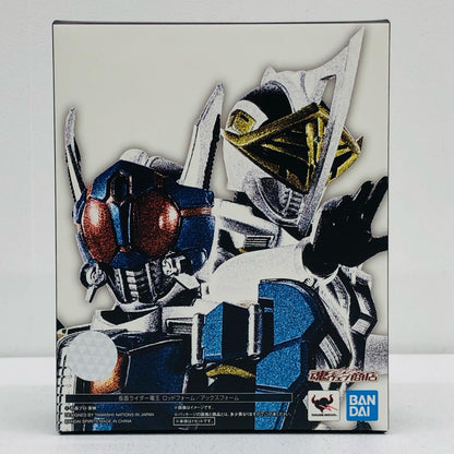 S.H.Figuarts (Shinkocchou Seihou) Kamen Rider Den-O Rod Form/Ax Form "Kamen Rider Den-O" Tamashii Web Shop Exclusive [Figure]