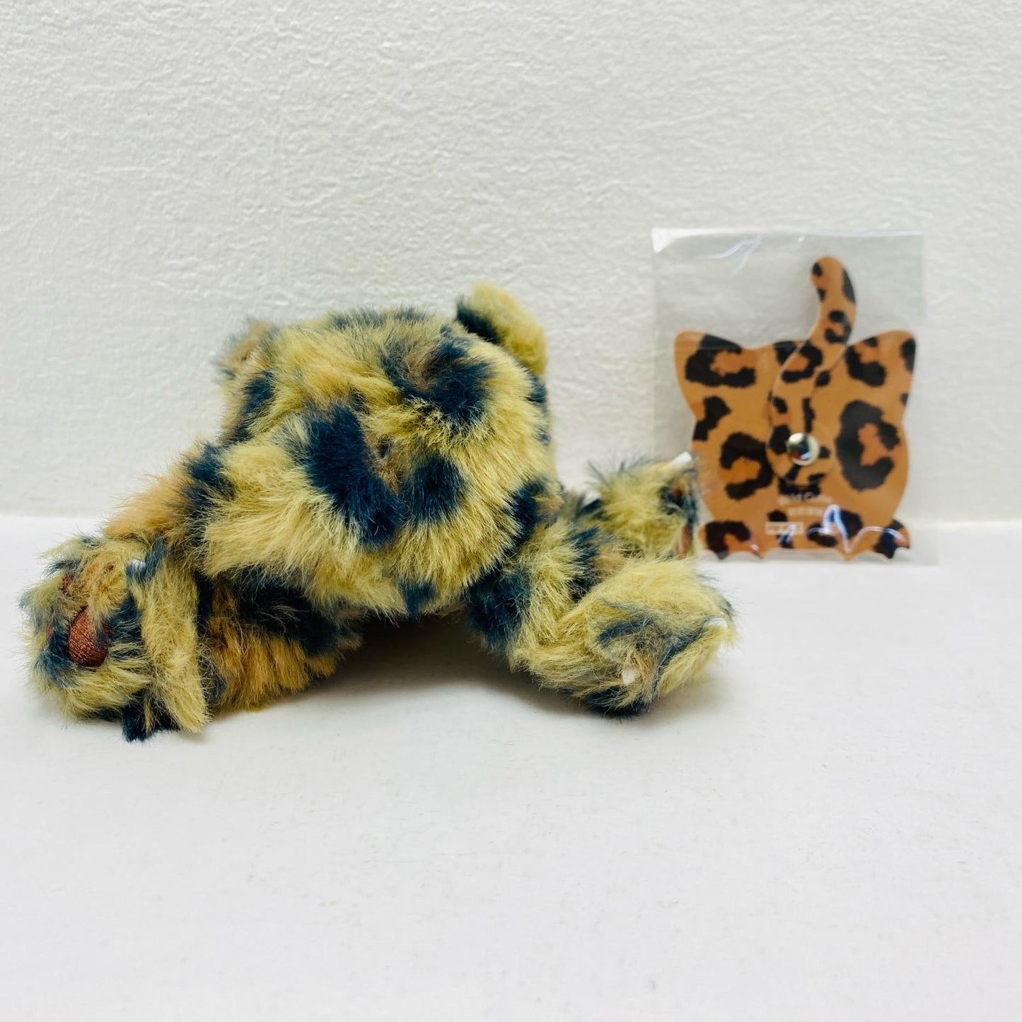 Seacret "CRYBABY Wild but Cutie Series Vinyl Plush Pendant" POPMART [Figure]