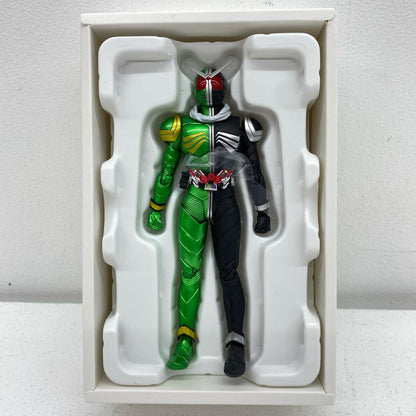 S.H.Figuarts (Shinkocchou Seihou) Kamen Rider W Cyclone Skull "Fuuto Detectives: The Portrait of Kamen Rider Skull" Tamashii Web Store [Figure]