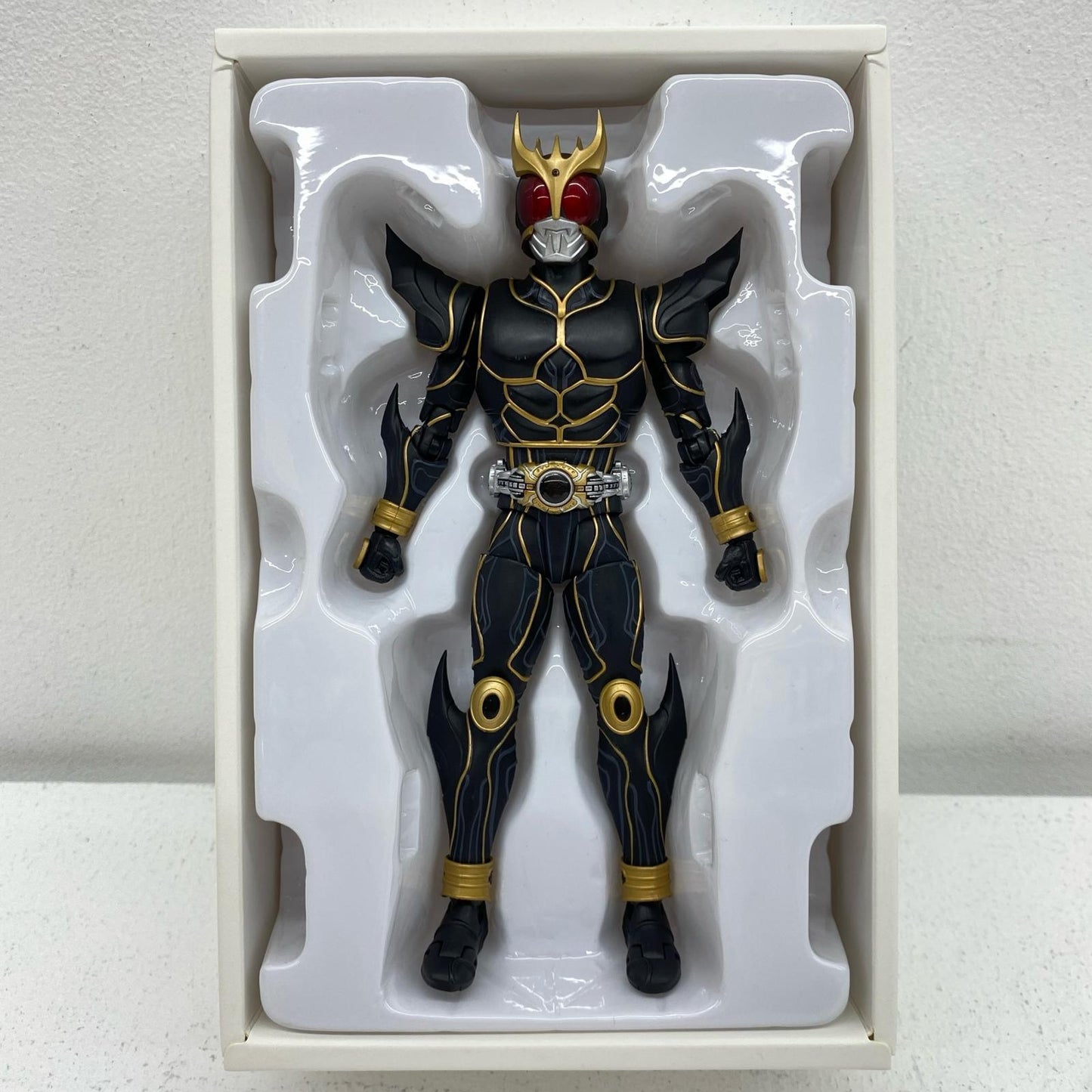 S.H.Figuarts仮面ライダークウガアルティメットフォーム(真骨彫製法版)「仮面ライダークウガ」魂ウェブ商店限定【フィギュア】