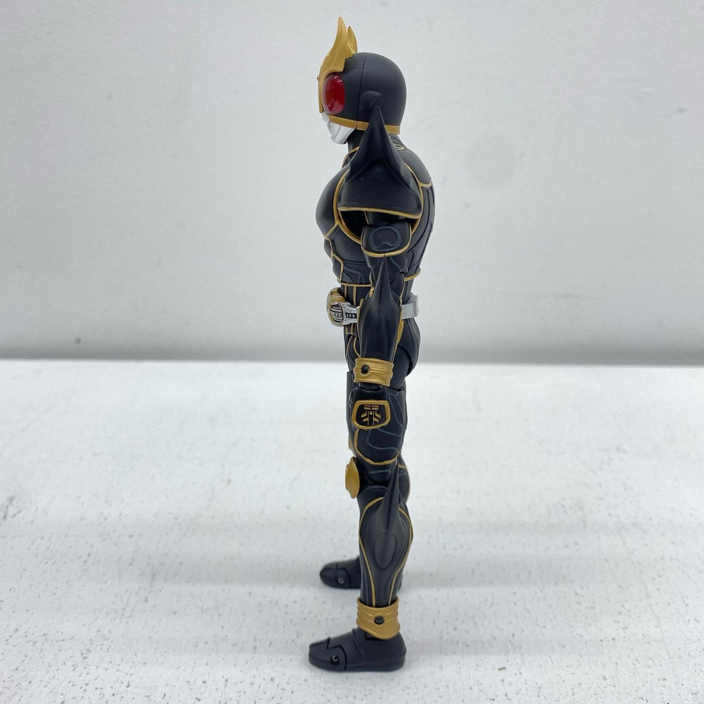 S.H.Figuarts仮面ライダークウガアルティメットフォーム(真骨彫製法版)「仮面ライダークウガ」魂ウェブ商店限定【フィギュア】