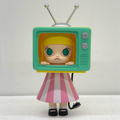 WATCHING TELEVISION POPMART MOLLY [Figure]