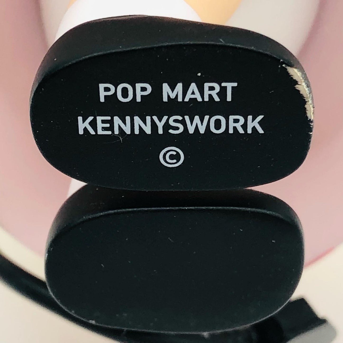 WATCHING TELEVISION POPMART MOLLY [Figure]