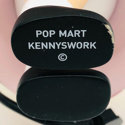WATCHING TELEVISION POPMART MOLLY [Figure]
