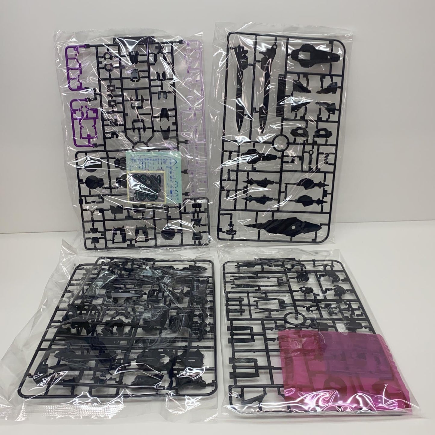 1/100 MG GN-001 Gundam Exia (Recirculation)