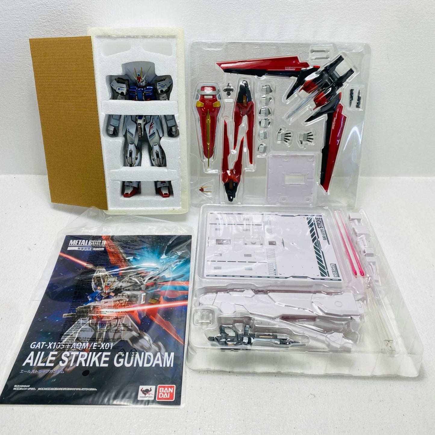 METAL BUILD GAT-X105 + AQM/E-X01 Aile Strike Gundam "Mobile Suit Gundam SEED" [Figure]
