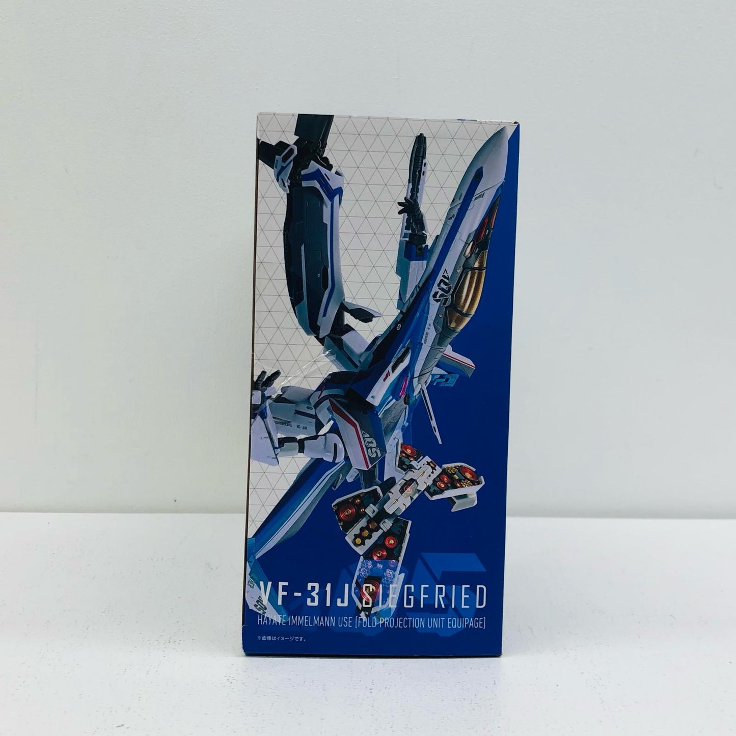 DX超合金劇場版VF-31Jジークフリード(ハヤテ・インメルマン機)「劇場版マクロスΔ絶対LIVE!!!!!!」【フィギュア】