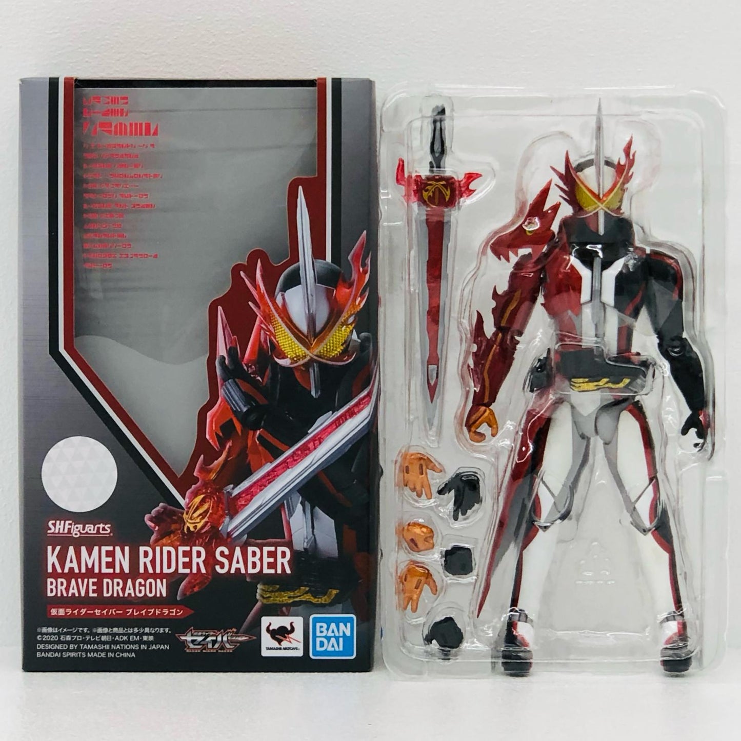 S.H.Figuarts仮面ライダーセイバーブレイブドラゴン「仮面ライダーセイバー」【フィギュア】