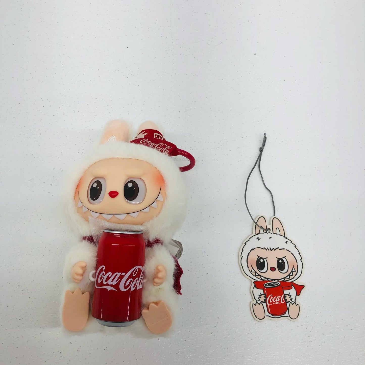 HAPPY FACTOR「THE MONSTERS コカ・コーラ シリーズ ぬいぐるみ」 POPMART