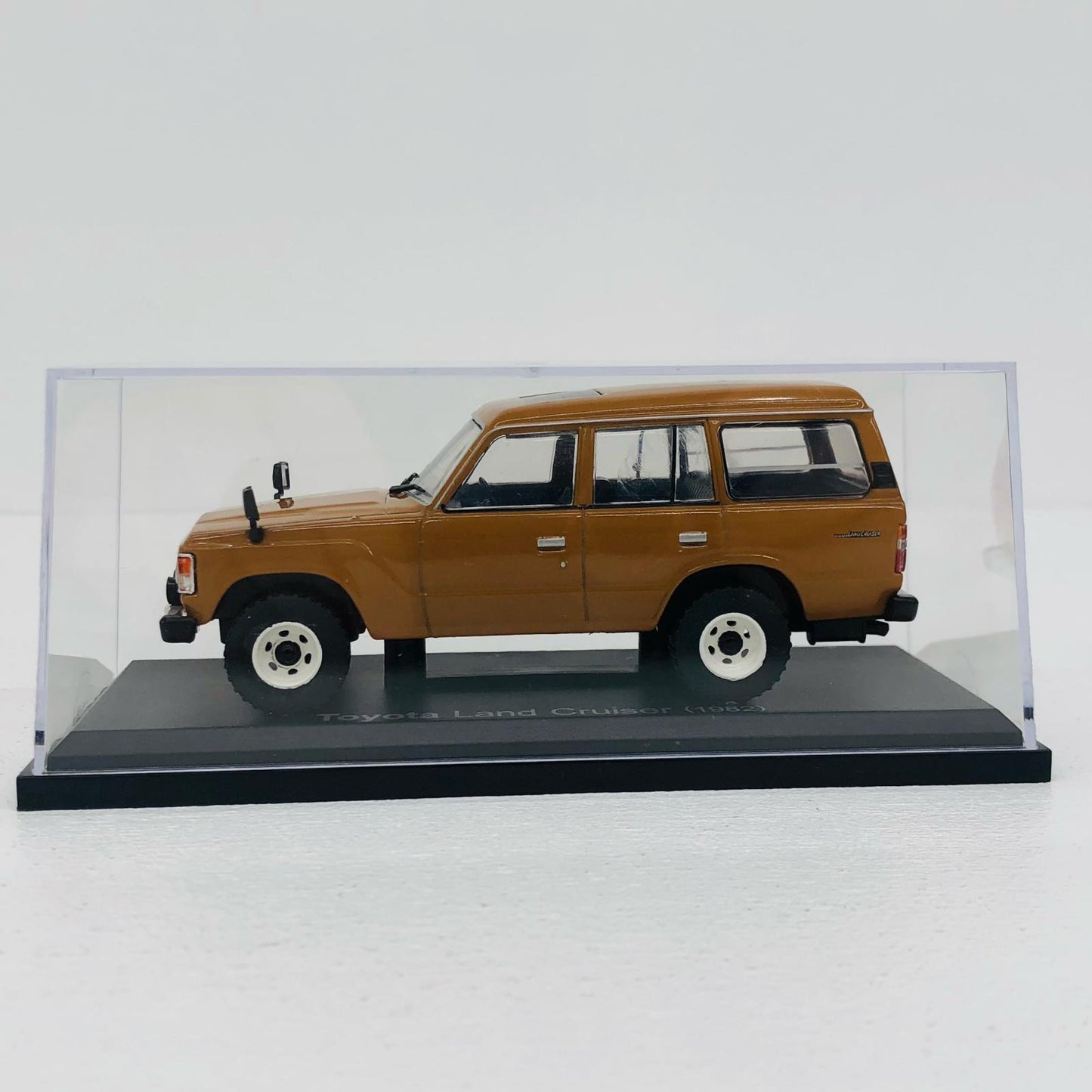 国産名車コレクション ランドクルーザー 1982