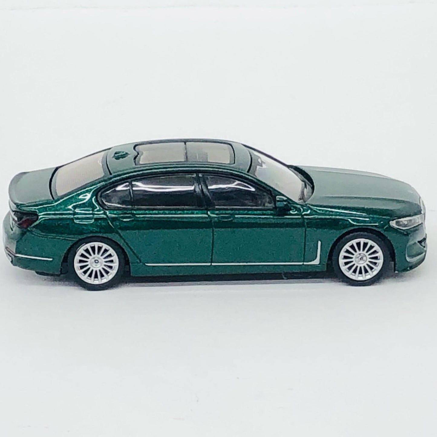 おもちゃ・玩具 1/64 BMW アルピナ B7 xDrive 右ハンドル(アルピナグリーンメタリック) 「ミニGTシリーズ」 [MGT00498-R] BMW アルピナ B7 xDrive 右ハンドル ミニGT【加古川店】