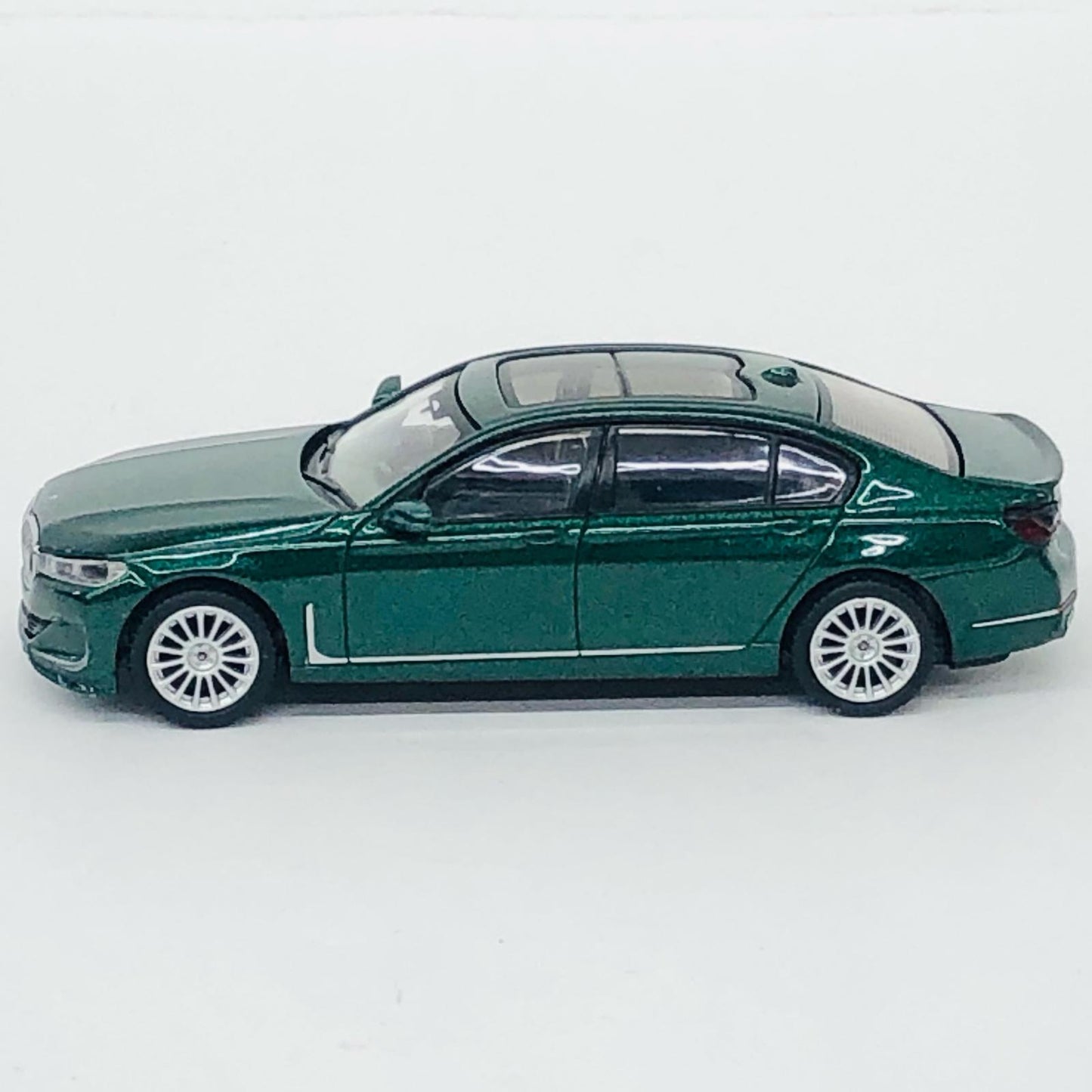 おもちゃ・玩具 1/64 BMW アルピナ B7 xDrive 右ハンドル(アルピナグリーンメタリック) 「ミニGTシリーズ」 [MGT00498-R] BMW アルピナ B7 xDrive 右ハンドル ミニGT【加古川店】