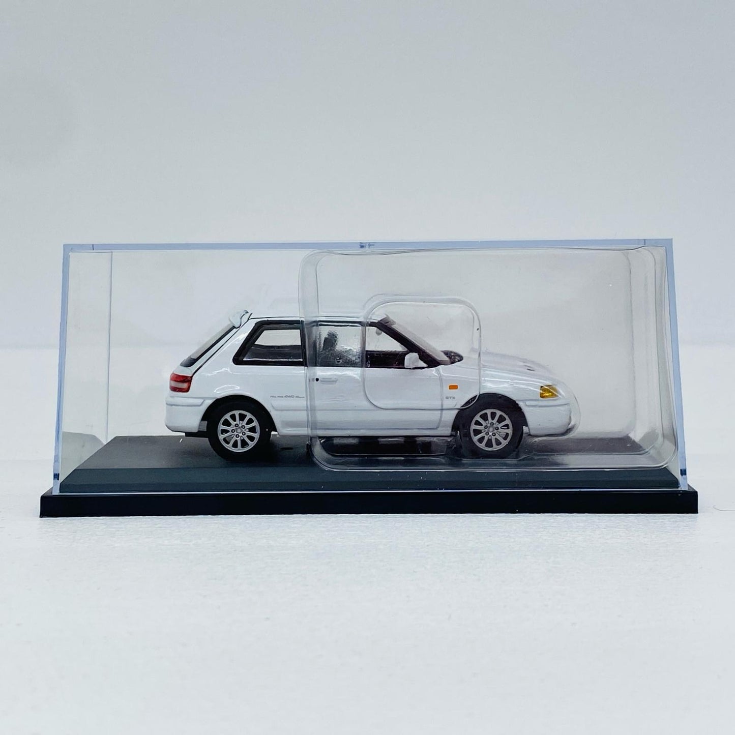国産名車コレクション 1/43 マツダ ファミリア