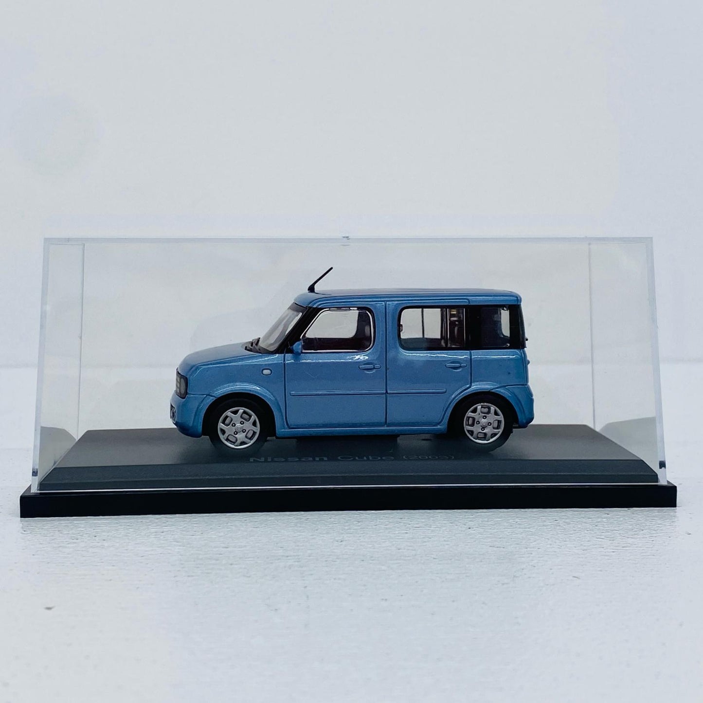 国産名車コレクション 1/43 日産 キューブ 200