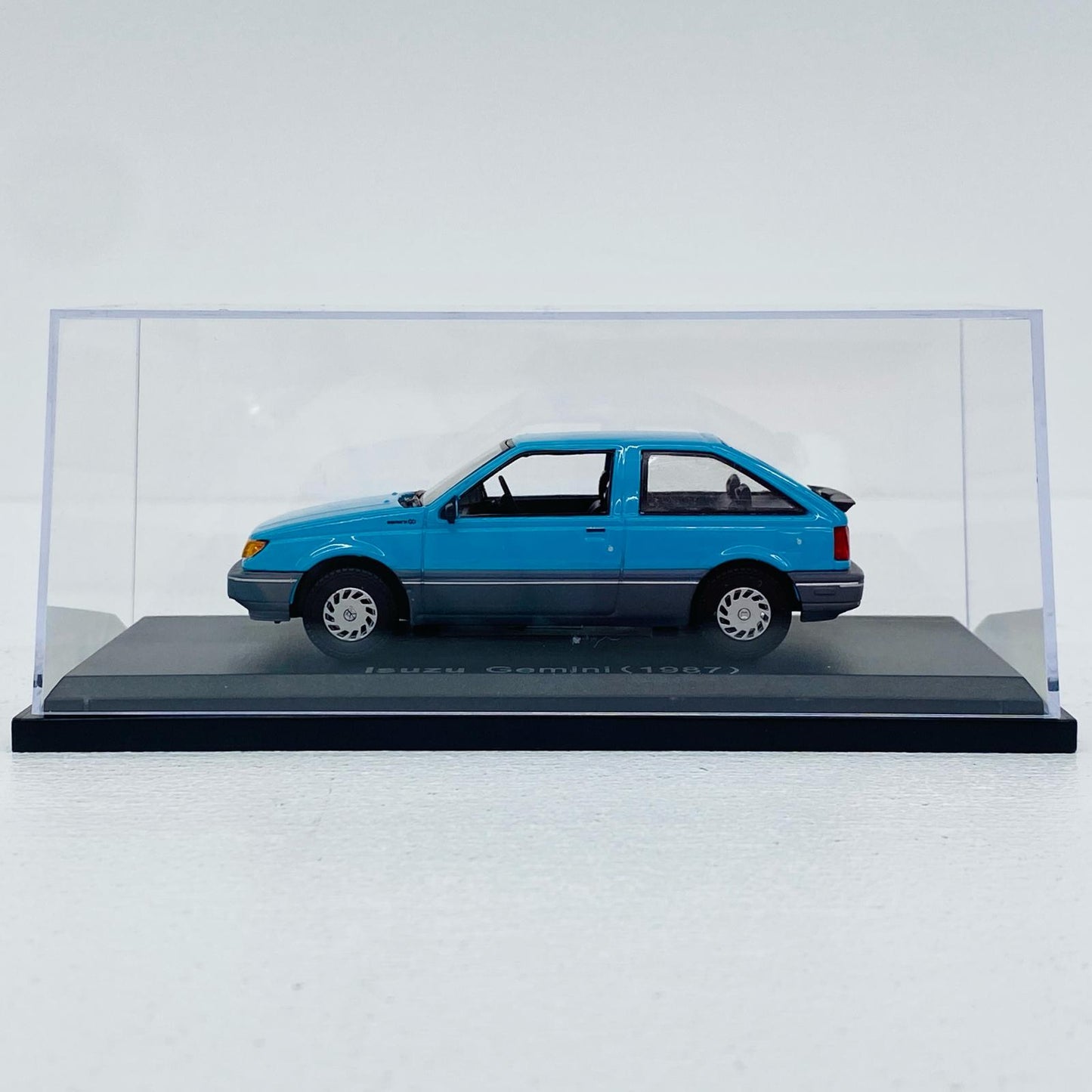 国産名車コレクション 1/43 いすゞ ジェミニ