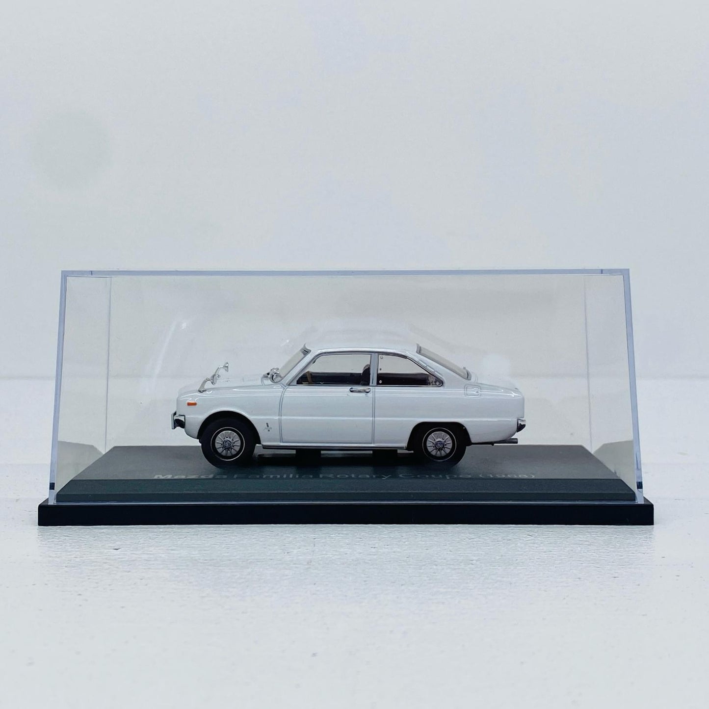 国産名車コレクション 1/43 マツダ ファミリア