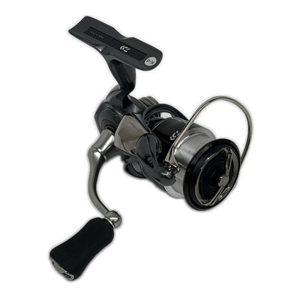【フィッシング/釣り/釣具/リール】 【スピニングリール】Daiwa | ダイワ 24ルビアス LT2000S-P