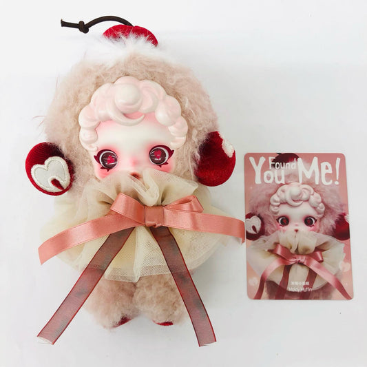 Moldy Muffin?「SKULLPANDA You Found Me! シリーズ ぬいぐるみペンダント」