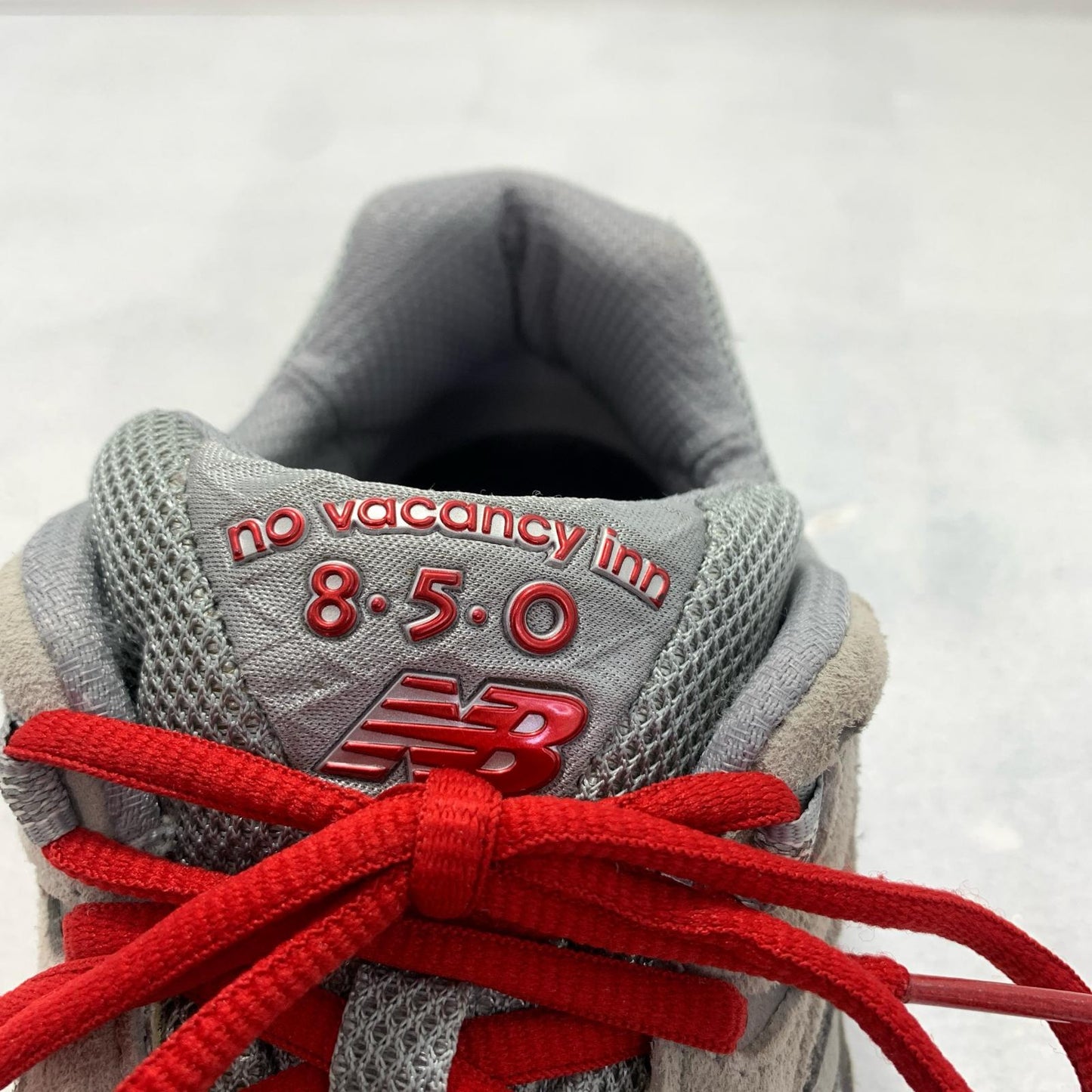 NEW BALANCE | ニューバランス × NO VACANCY INN 850 スニーカー グレー 26.5cm