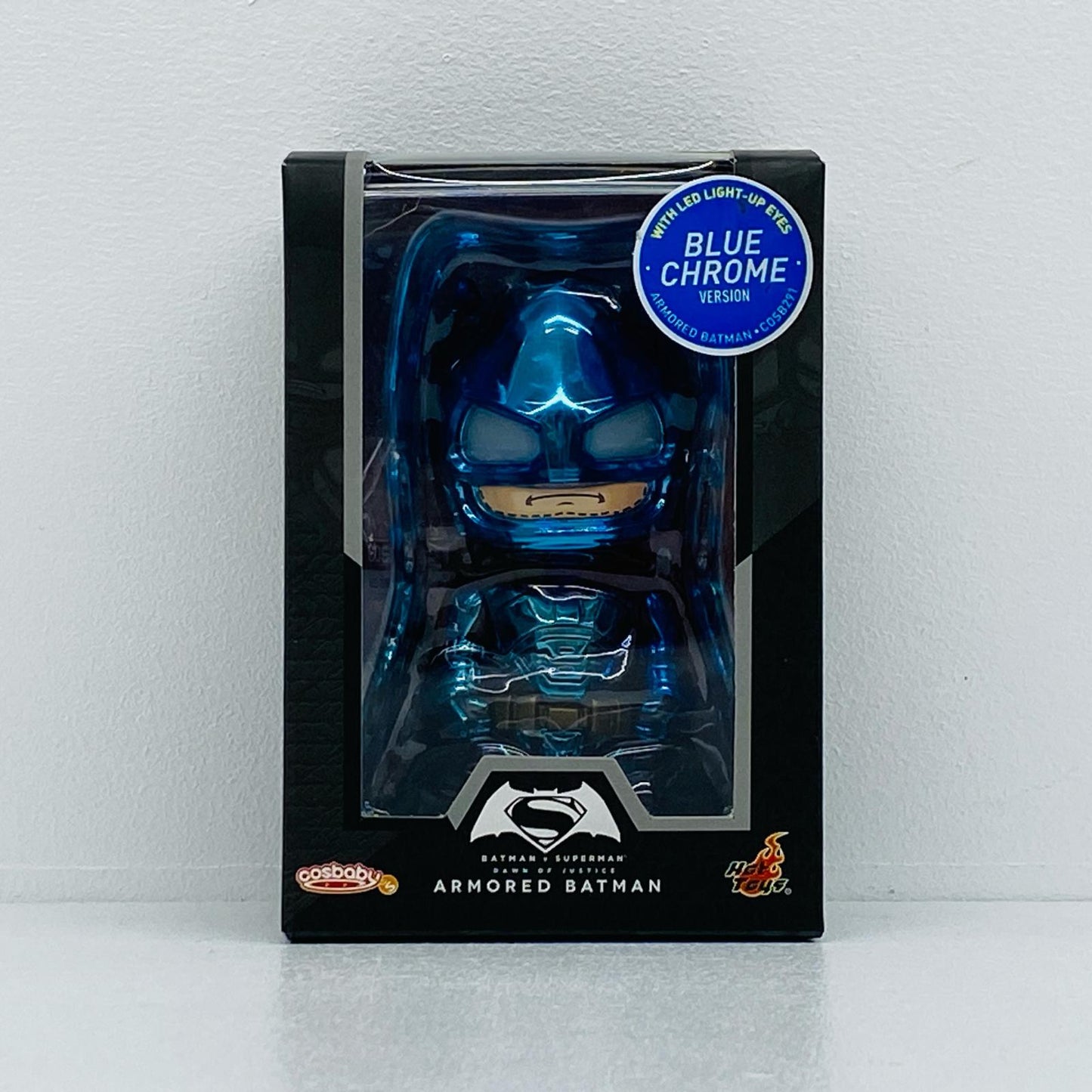アーマード・バットマン(ブルー・クロム版)「バットマンvsスーパーマンジャスティスの誕生」コスベイビーサイズSバットマン100%ホットトイズ限定【フィギュア】