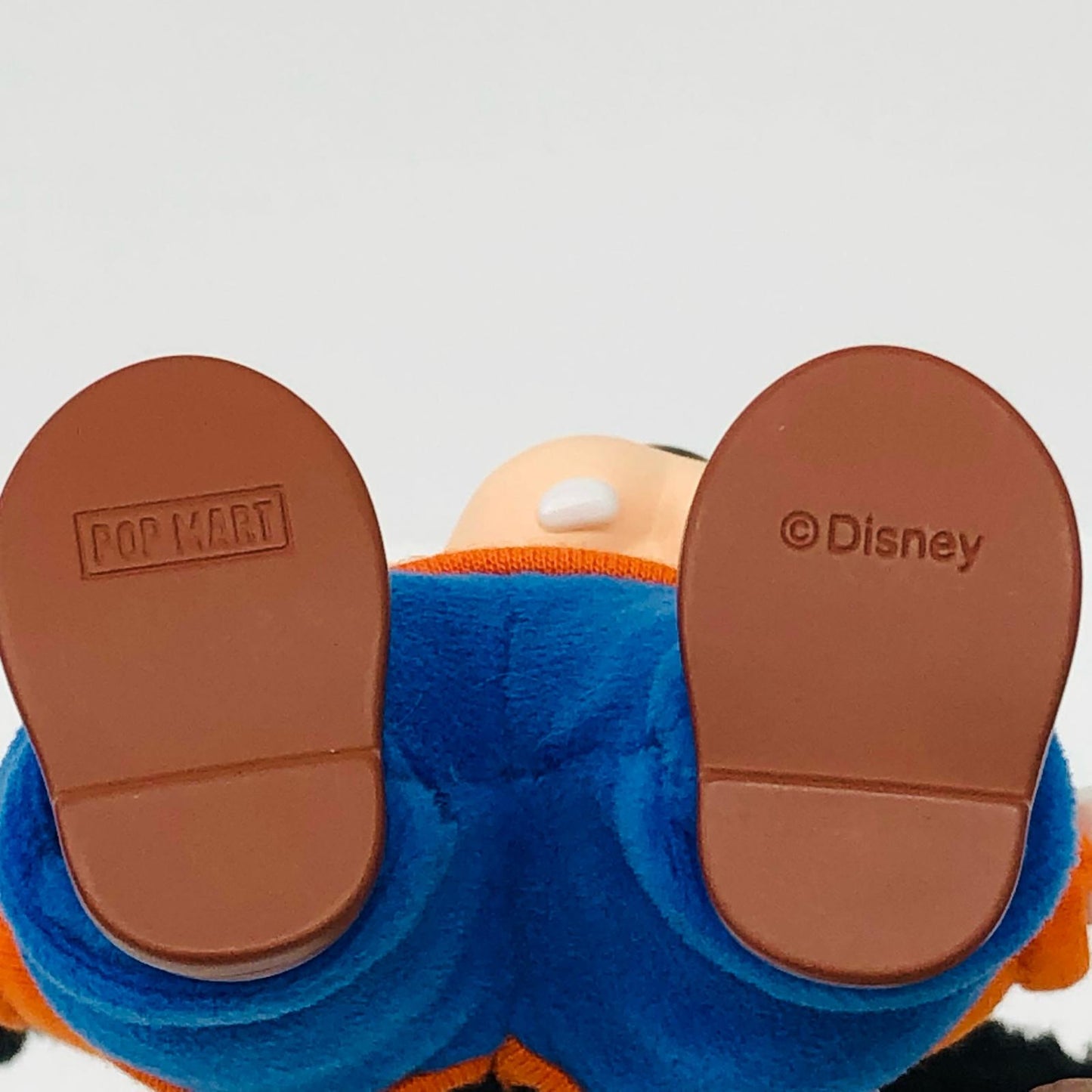 グーフィー POPMART Mickey Family Cute Together Keychain Series Figures