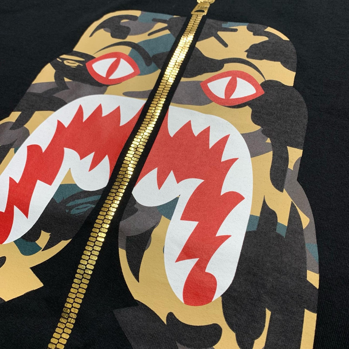 A BATHING APE | アベイシングエイプ CAMO TIGER TEE 半袖Ｔシャツ 001TEM301016 ブラック サイズ：XL