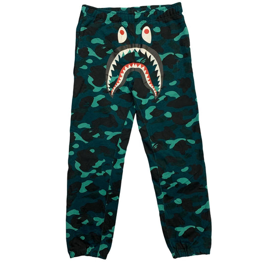 A BATHING APE | アベイシングエイプ COLOR CAMO SHARK PANTS パンツ 001PTM301009M グリーン サイズ：L