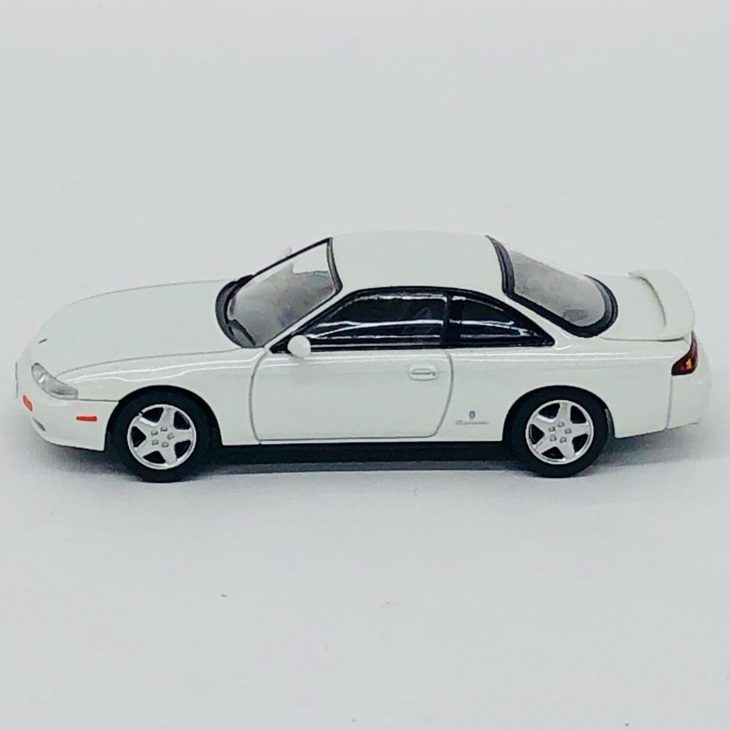 おもちゃ・玩具 1/64 LV-N313a 日産シルビア K’s TypeS 94年式(ホワイト) 「トミカリミテッドヴィンテージNEO」 [329435] 日産シルビア K’s TypeS 94年式 LV-N313a '1/64 329435【加古川店】