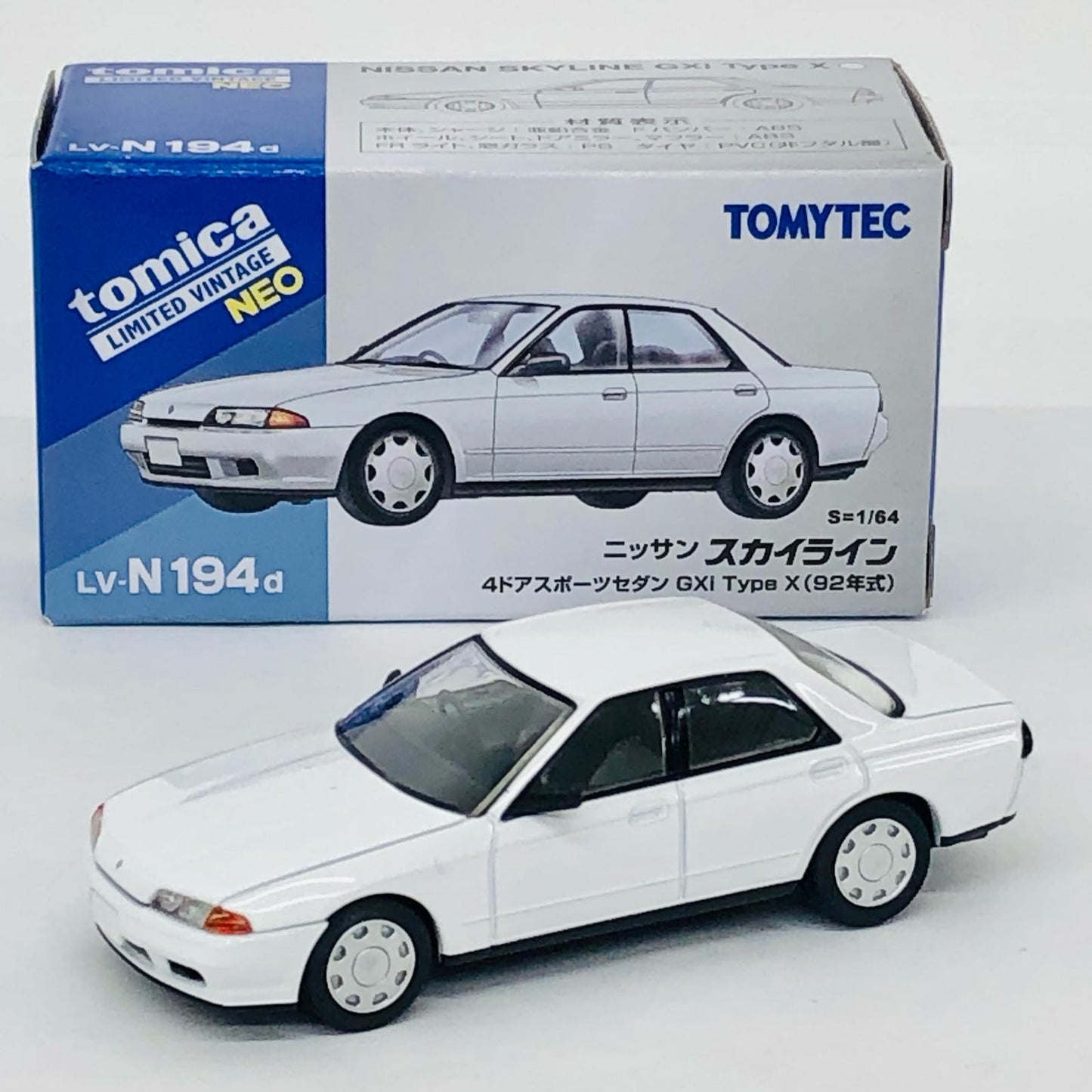 おもちゃ・玩具 1/64 LV-N194d 日産スカイライン 4ドアスポーツセダン GXi Type X (ホワイト) 92年式 「トミカリミテッドヴィンテージNEO」 [329060] 日産スカイライン 4ドアスポーツセダン LV-N194d '1/64 329060【加古川店】