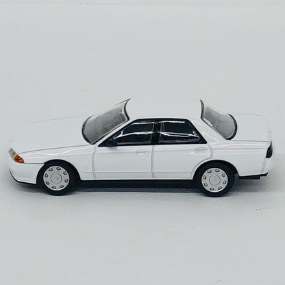 おもちゃ・玩具 1/64 LV-N194d 日産スカイライン 4ドアスポーツセダン GXi Type X (ホワイト) 92年式 「トミカリミテッドヴィンテージNEO」 [329060] 日産スカイライン 4ドアスポーツセダン LV-N194d '1/64 329060【加古川店】