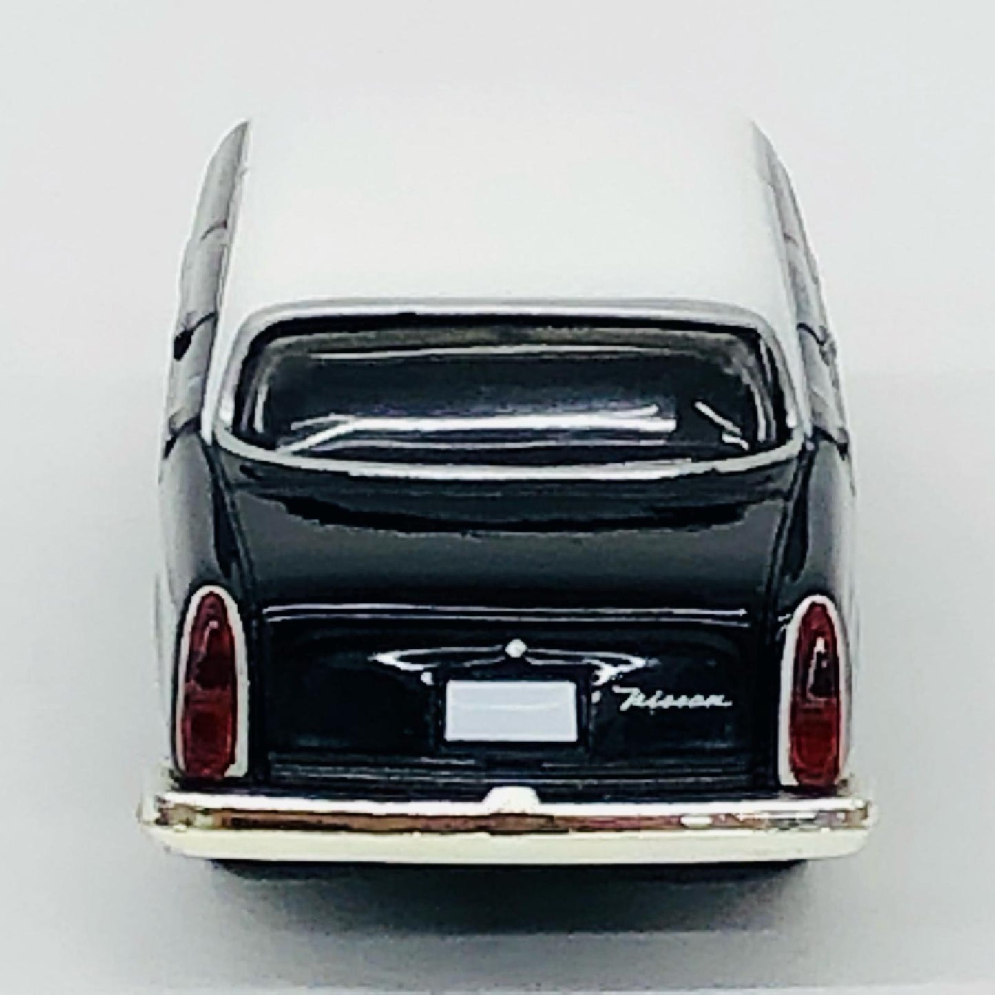 おもちゃ・玩具 1/64 LV-01c 日産 セドリック(ブラック×ホワイト) 「トミカリミテッドヴィンテージ」 [205326] 日産 セドリック LV-01c '1/64 205326【加古川店】