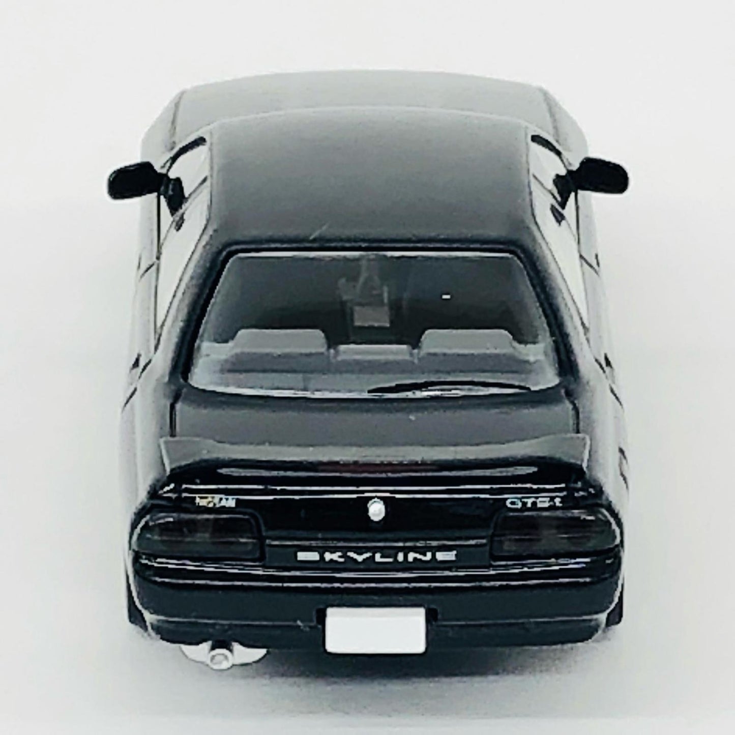 1/64 LV-N194c 日産スカイライン 4ドアスポーツセダン GTS-t Type M (ブラック) オプション装着車 92年式 「トミカリミテッドヴィンテージNEO」 [329053]