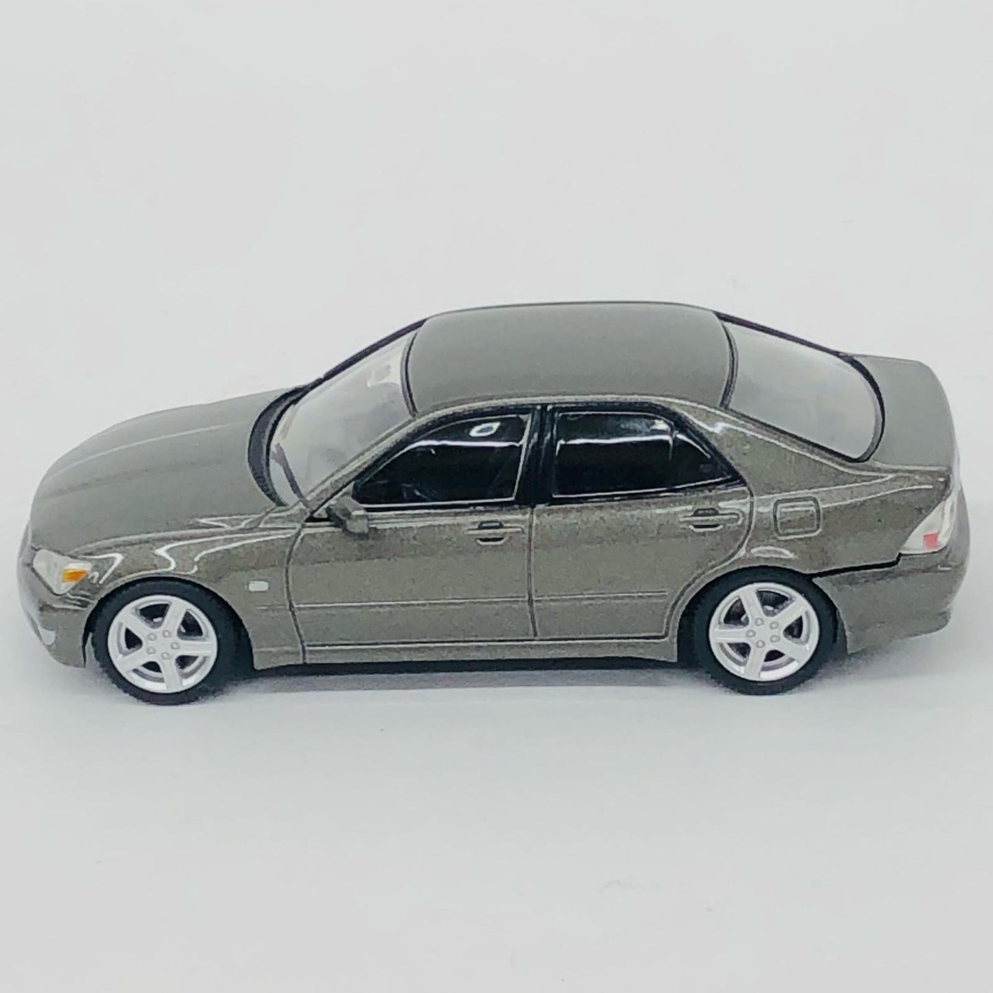 おもちゃ・玩具 1/64 LV-N232d トヨタ アルテッツァ RS200 Zエディション 98年式(グレーメタリック) 「トミカリミテッドヴィンテージNEO」 [321491] トヨタ アルテッツァ RS200 Zエディシ LV-N232d '1/64 321491【加古川店】