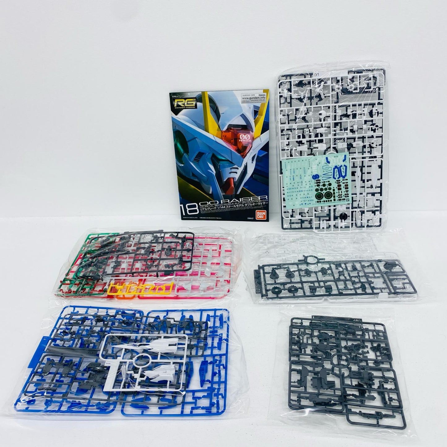 プラモデル 1/144RGGN-0000+GNR-010ダブルオーライザー「機動戦士ガンダム00(ダブルオー)」[5061603] GN-0000+GNR-010ダブルオーライザー RG 5061603【瀬戸大橋店】