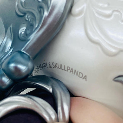 フィギュア The Silver Fork 「POPMART SKULLPANDA The Feast Begins シリーズ」 The Silver Fork SKULLPANDA The Feast Begins【フィギュア】【加古川物流】