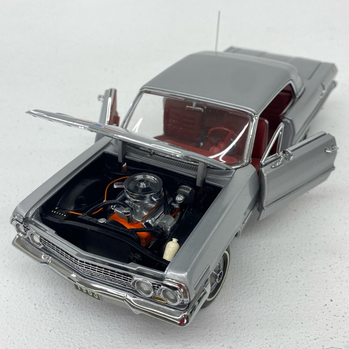 おもちゃ・玩具 フランクリンミント 1/24 シボレー インパラ フランクリンミント 1/24 シボレー インパラ【加古川物流】