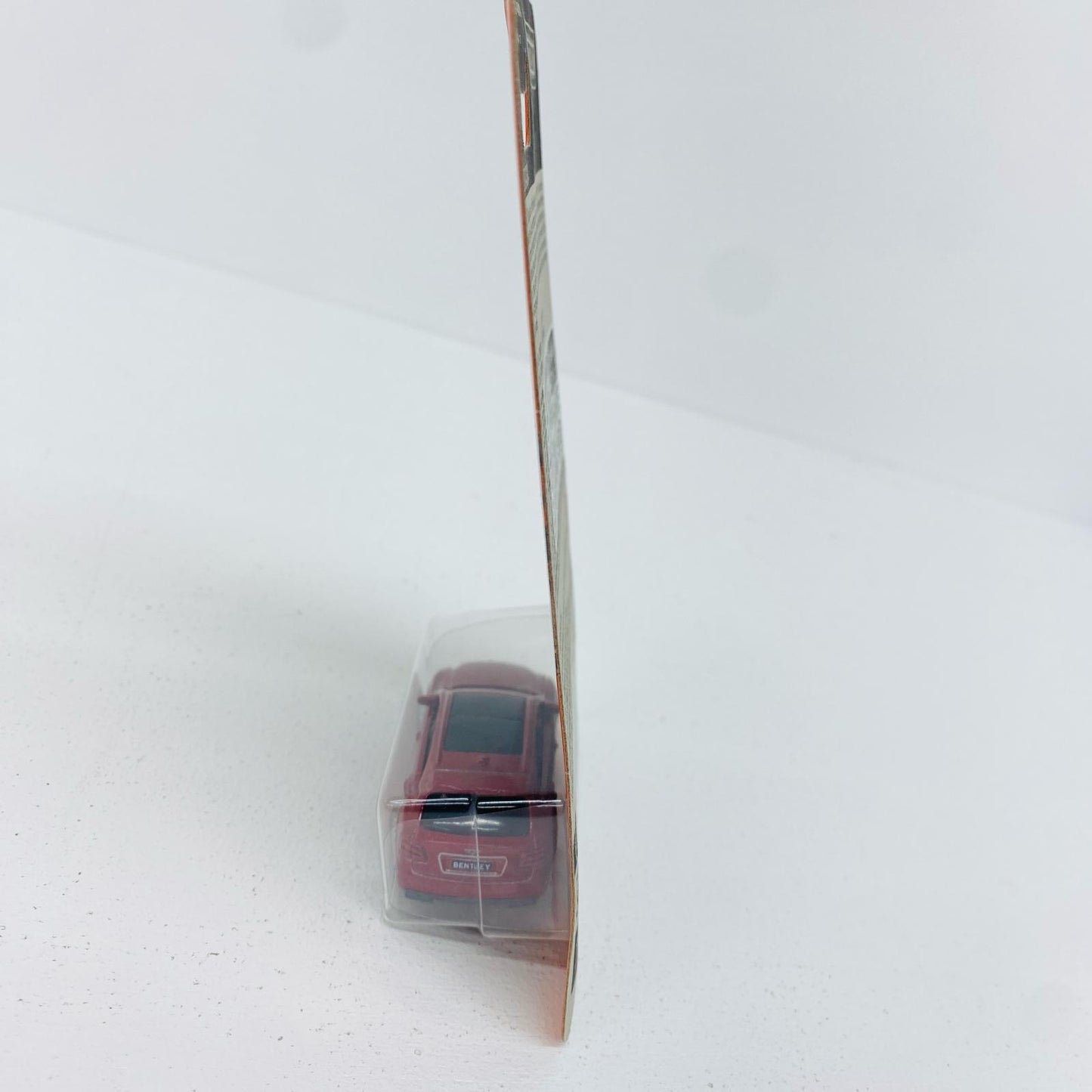 1/64 BENTLEY BENTAYGA(レッド) [HFP19-4B10]