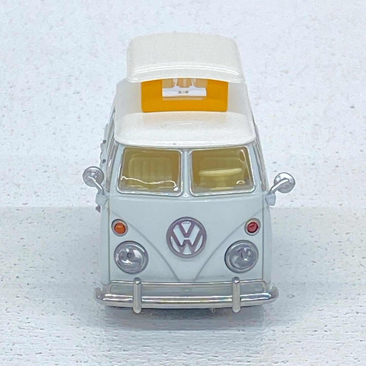 TinyQ-19b フォルクスワーゲン T1 Cumulus White