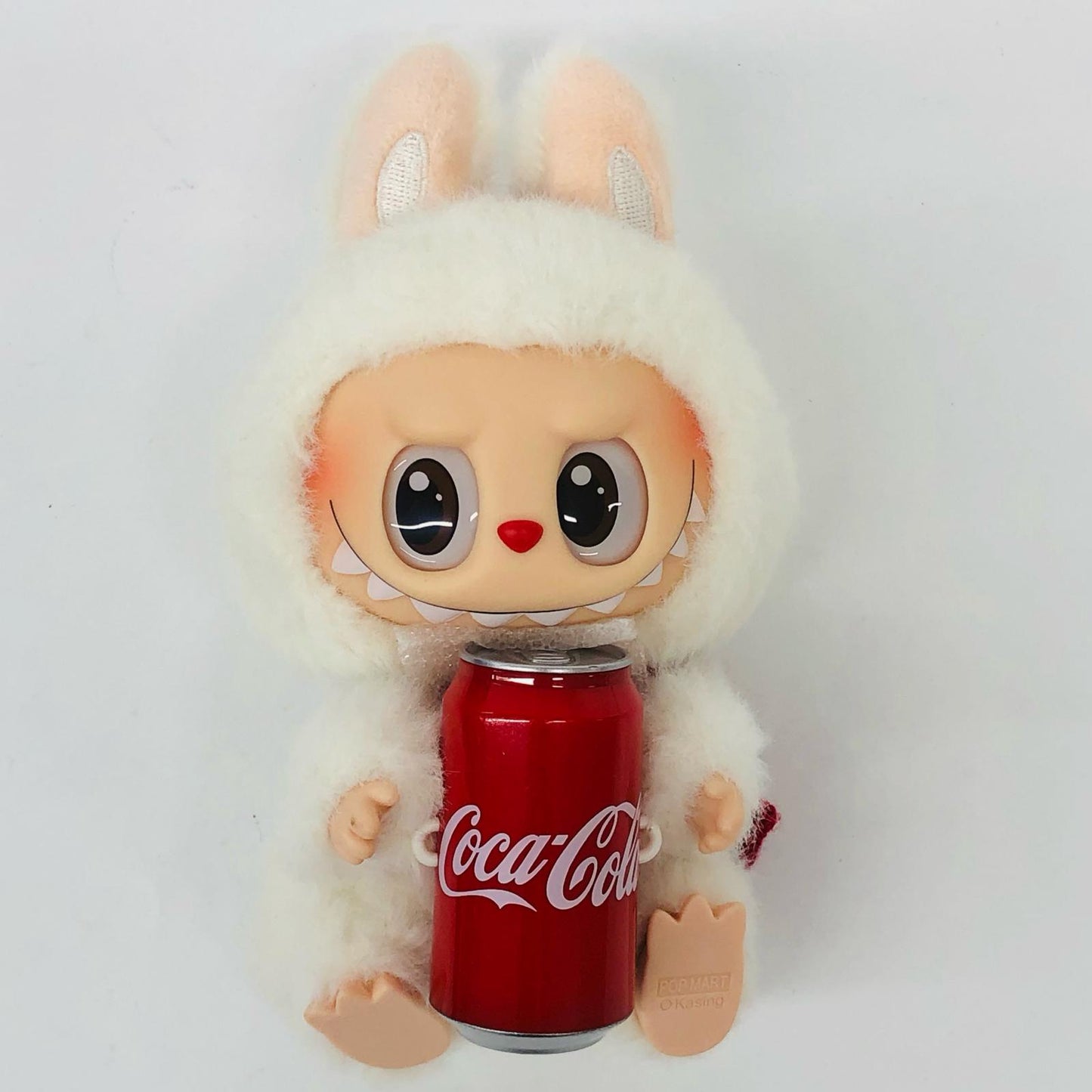 HAPPY FACTOR「THE MONSTERS コカ・コーラ シリーズ ぬいぐるみ」 POPMART