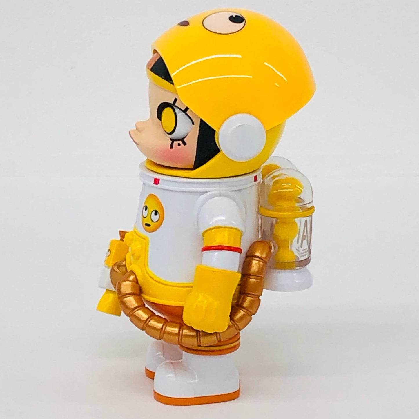 SO WHAT 「POPMART MEGA SPACE MOLLY 100%×emoji シリーズ」【フィギュア】