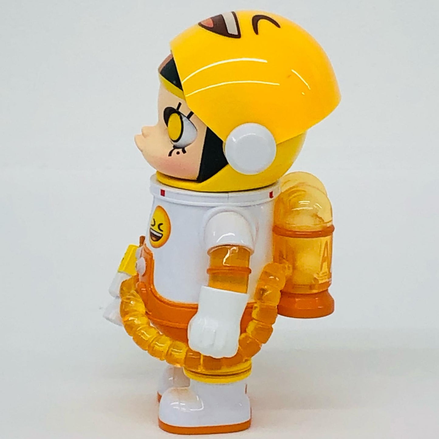 LAMO 「POPMART MEGA SPACE MOLLY 100%×emoji シリーズ」【フィギュア】