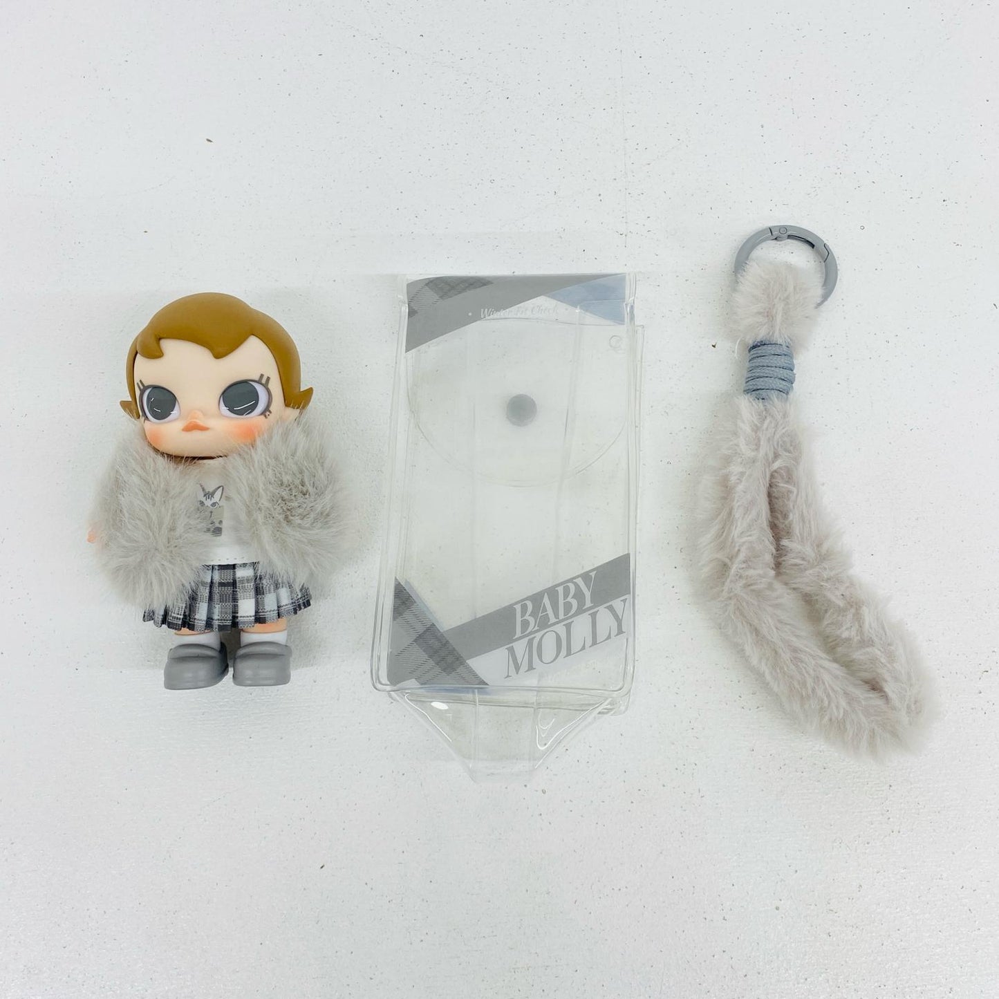 ぬいぐるみ The First Snowflake 「POPMART Baby Molly Winter Fit Check シリーズ ぬいぐるみペンダント」 The First Snowflake Baby Molly Winter Fit Check ぬいぐるみペンダント【加古川物流】
