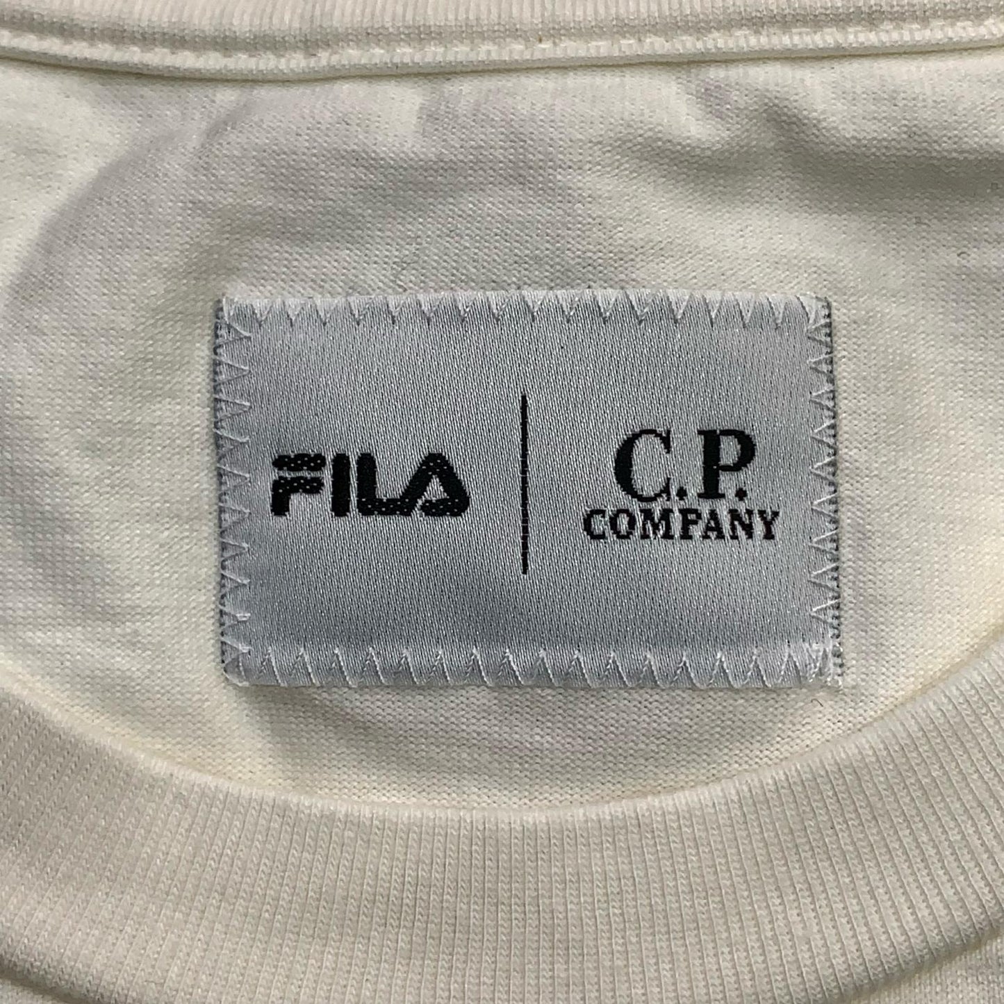 C.P.Company | シーピーカンパニー C.P. Company x FILA 長袖Ｔシャツ ホワイト