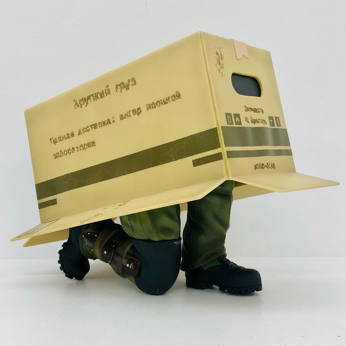 A賞ダンボール潜入ティッシュケース「Δ:SNAKEEATER/一番くじMETALGEARSOLID-メタルギアソリッド-」【フィギュア】