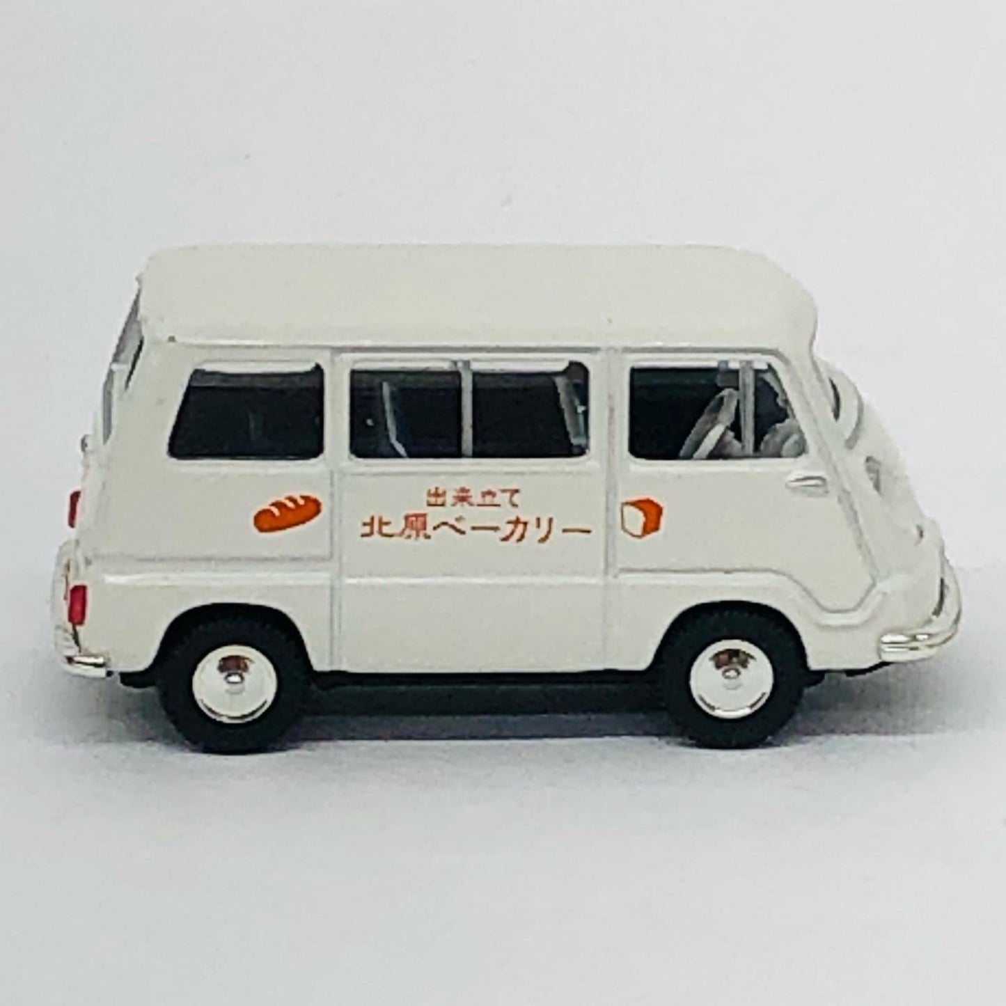 1/64 スバル サンバー ライトバン 北原ベーカリー(ホワイト) 「トミカリミテッドヴィンテージ TOYS CLUB」【フィギュア】