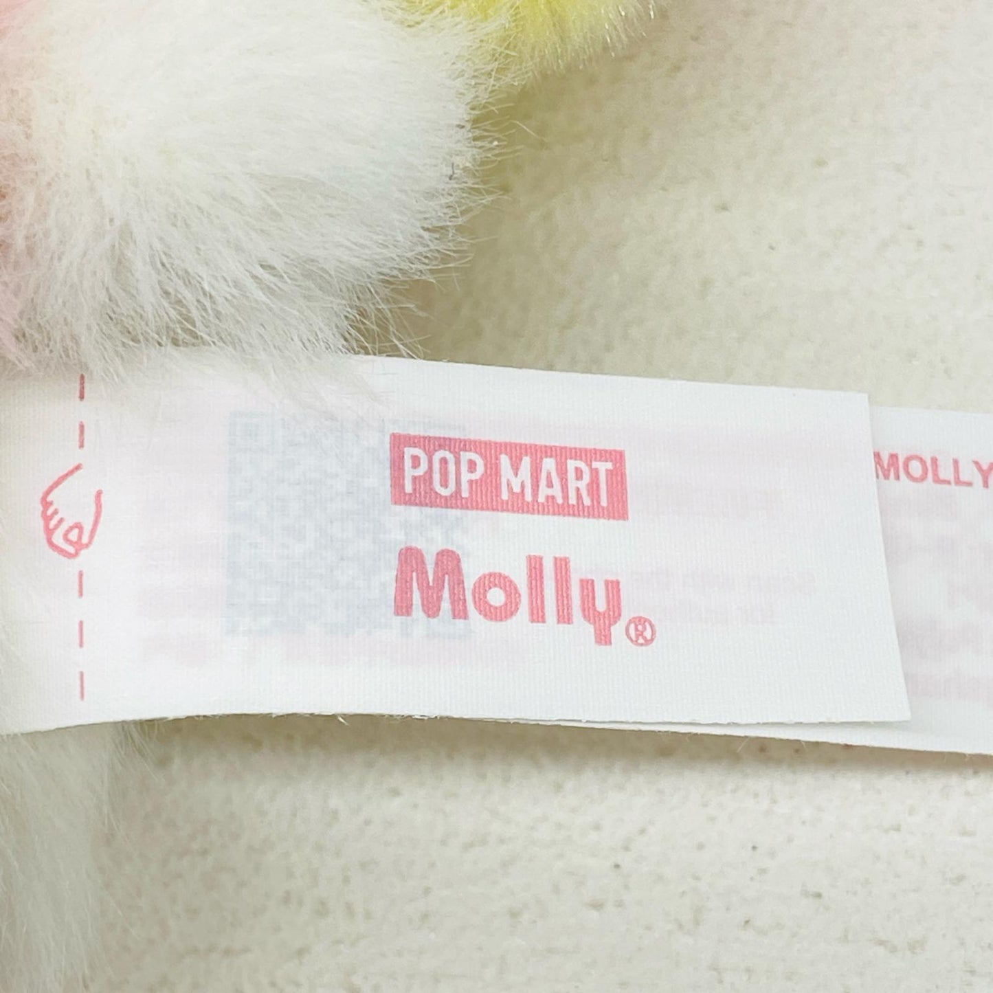 MOLLY Snug Knit Hat POP BEAN Fluffy & Cozy ぬいぐるみペンダント